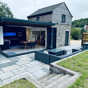  Holiday home Knatchbull United Kingdom